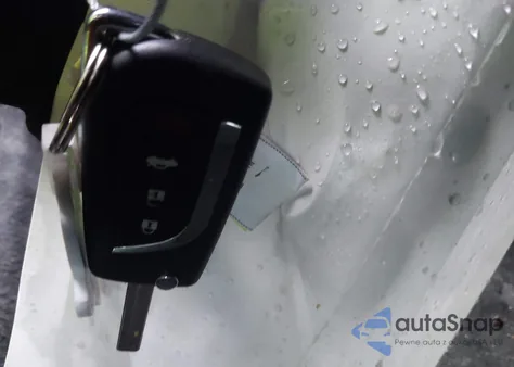 2020 Toyota Camry Le z USA, uszkodzony, nr VIN 4T1C11AK6LU341704